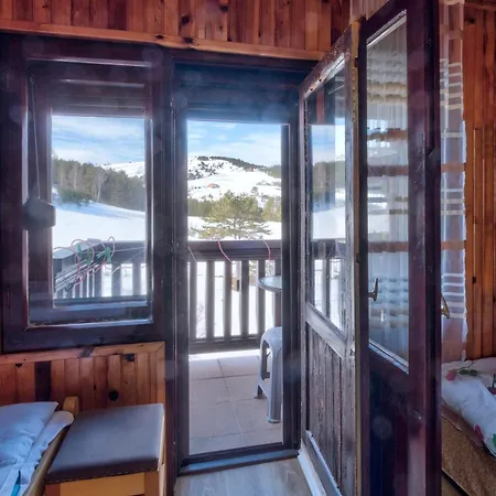 Domacinstvo Spasenic شقة *