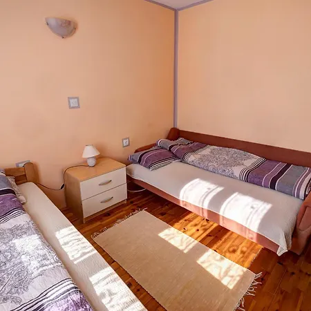 شقة Domacinstvo Spasenic *