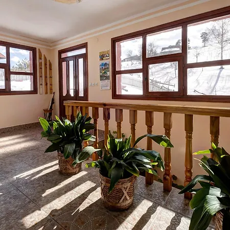 شقة Domacinstvo Spasenic *